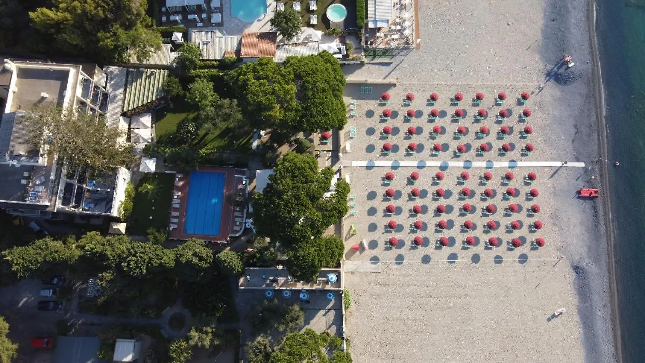 Hotel Eden Park Diano Marina 4*,