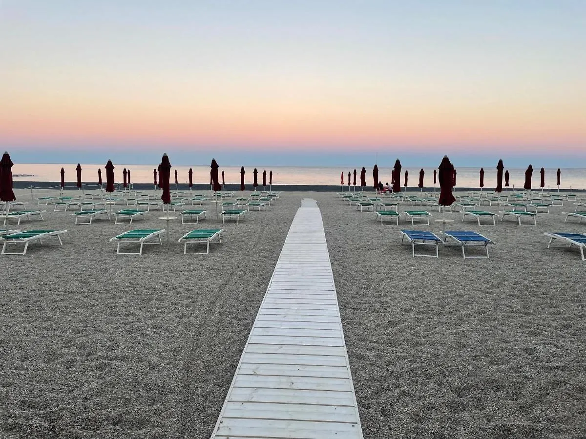 Hotel Eden Park Diano Marina Italië